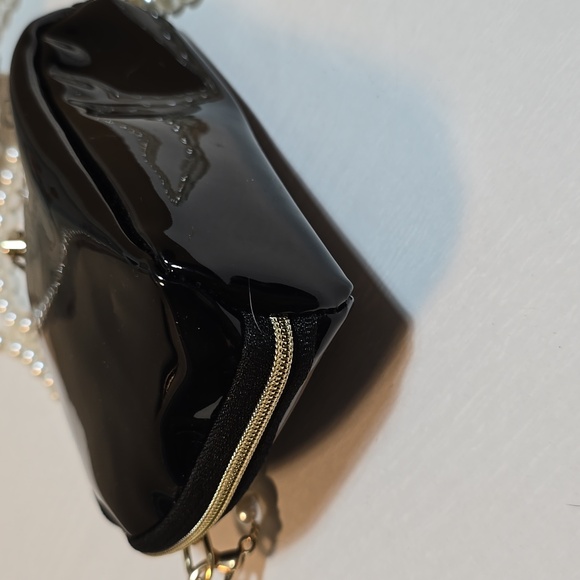 Chanel Pouch with Pearl Strap Plus... B27 - Picture 5 of 8